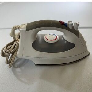 BLACK DECKER‎ Professional Steam Iron 1500W Adjustable Heat Settings Corded